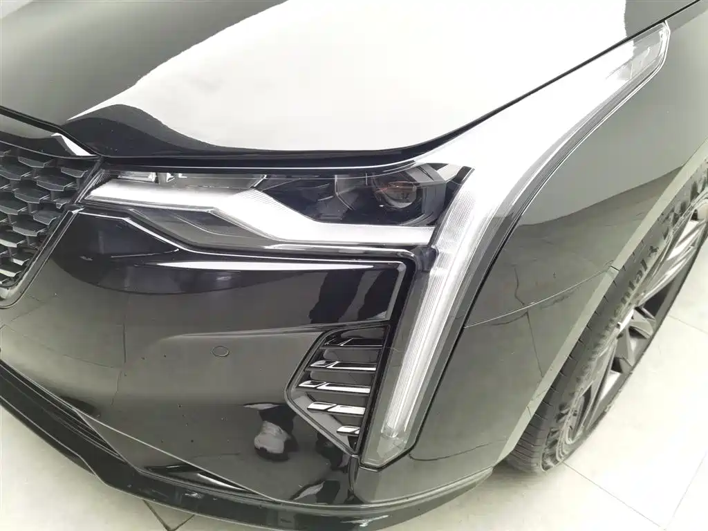Cadillac CT4 28 T Luxury