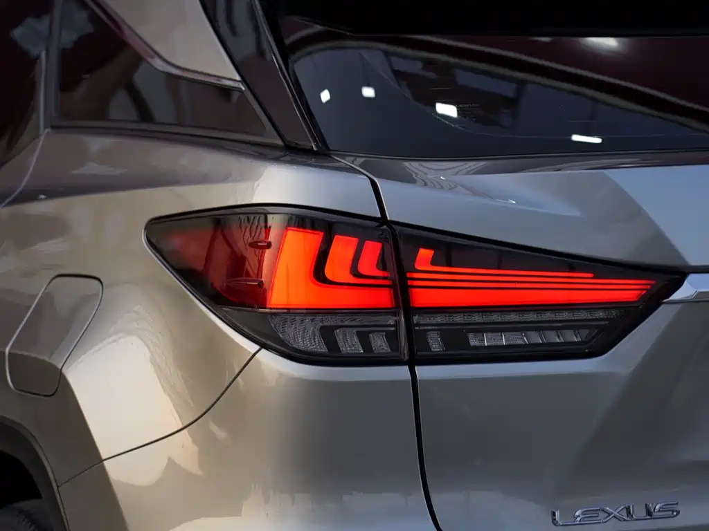 Lexus RX Facelift 300 2 WD Comfort