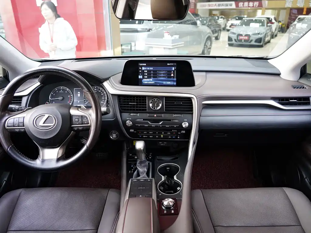 Lexus RX Facelift 300 2 WD Comfort