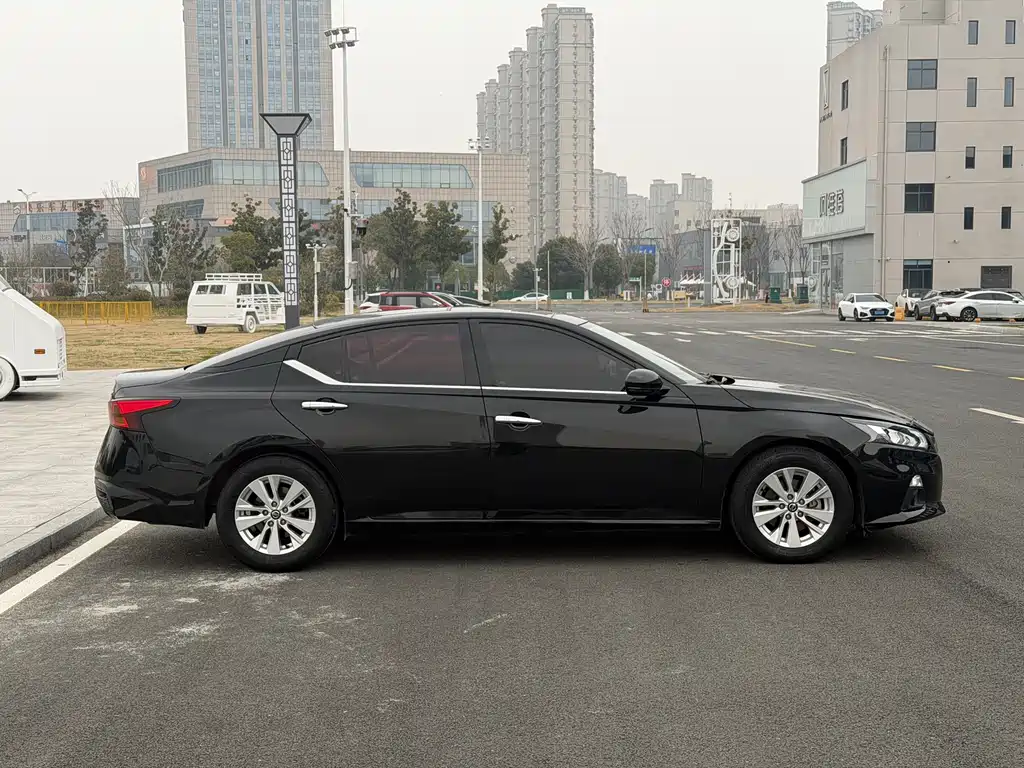Teana Facelift 2.0 L XL Comfort