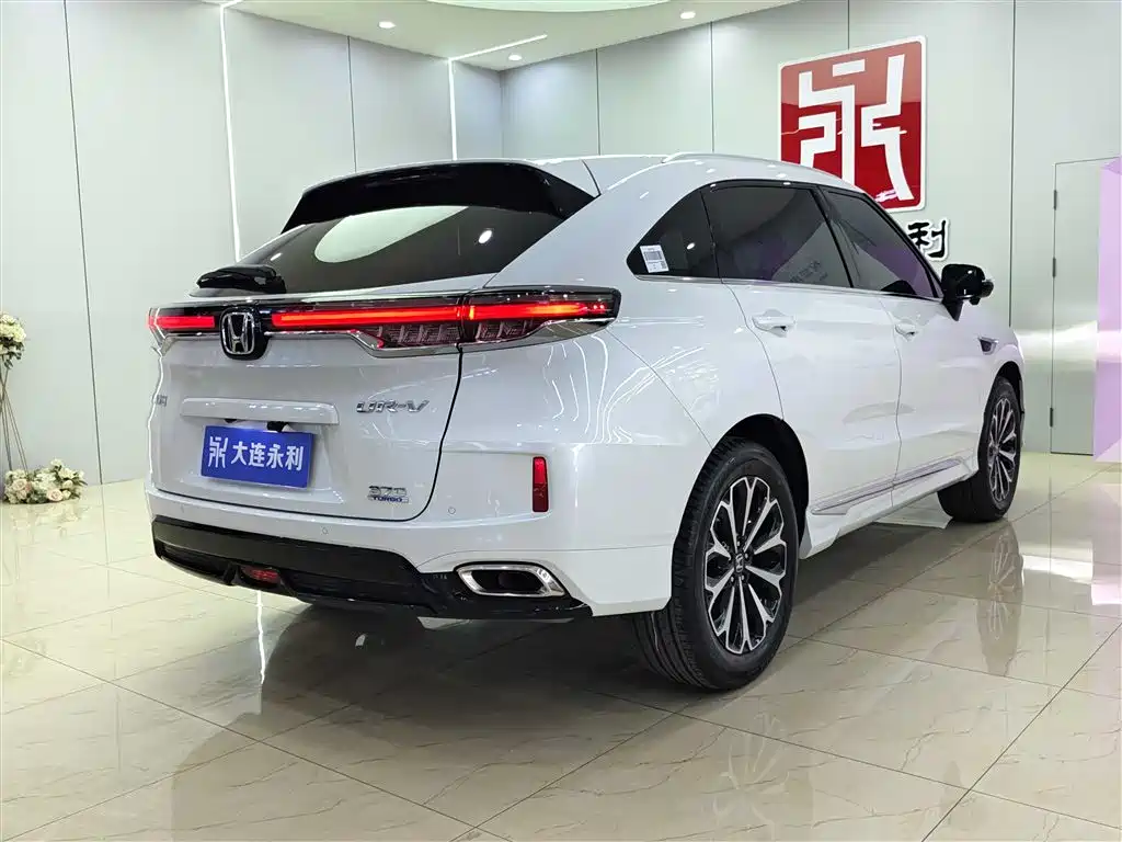 Honda UR-V 370 TURBO 2 WD Graceful
