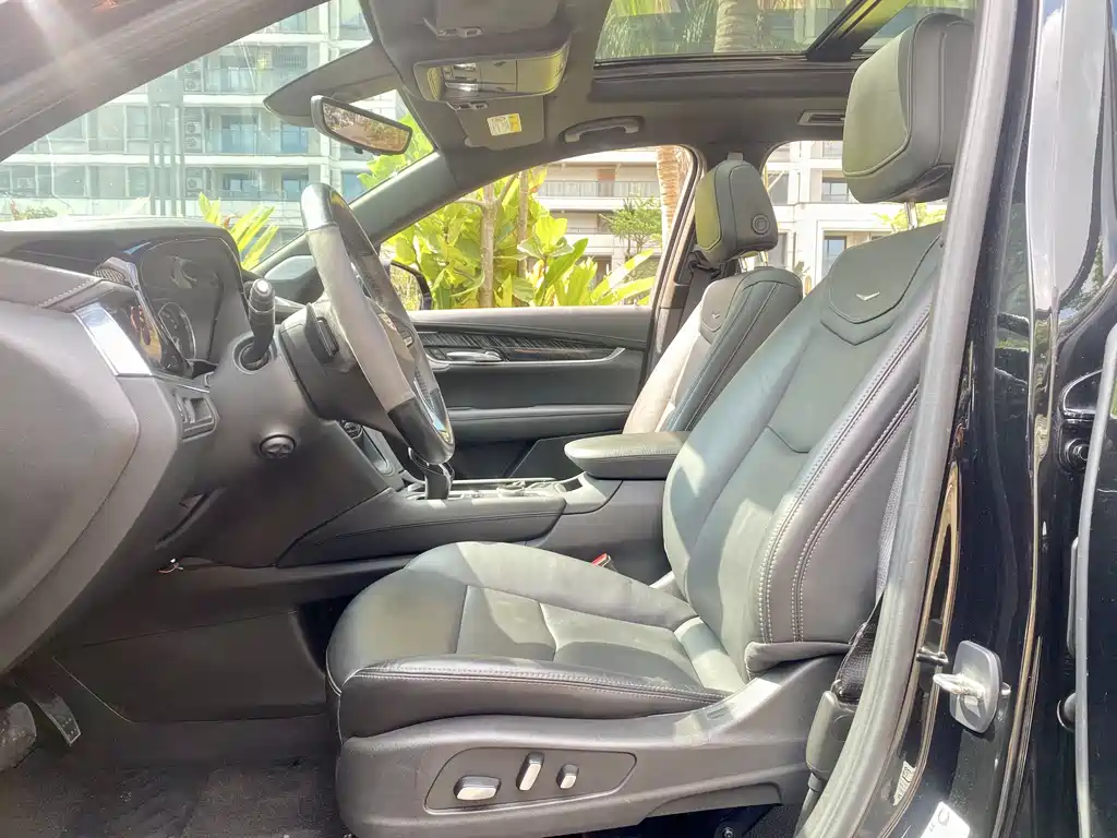 Cadillac XT6 2.0 T 6-seat 4 WD Luxury