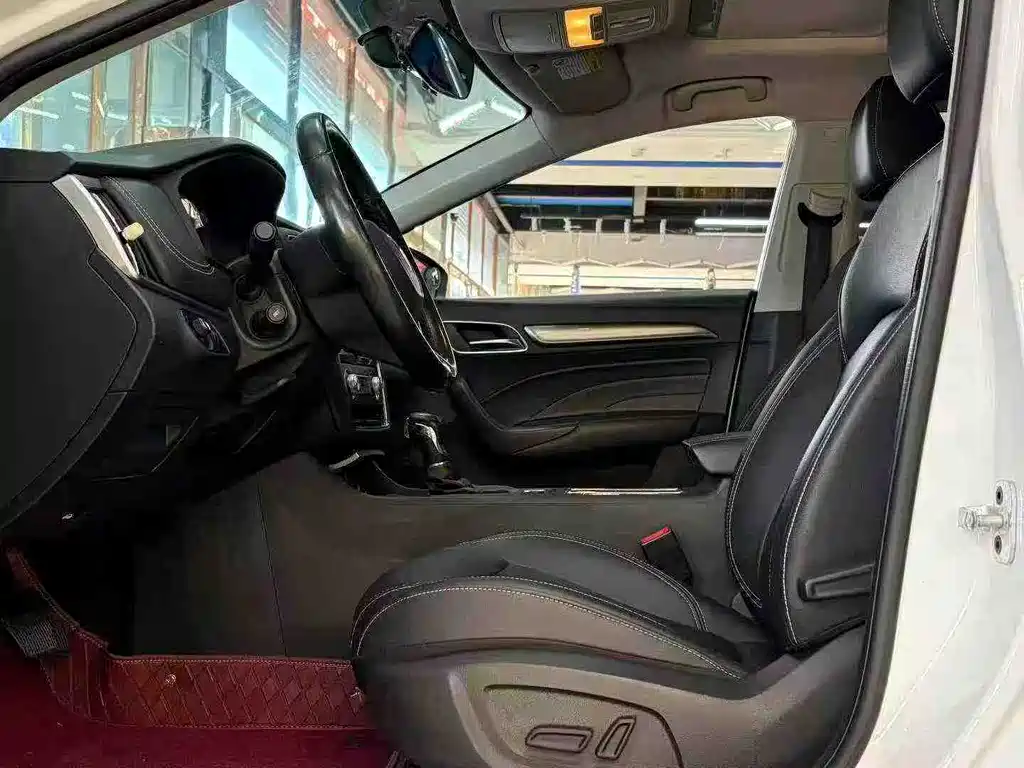 Roewe i6 Classic 荣威i6经典 2018款 20 T 自动互联网智臻版
