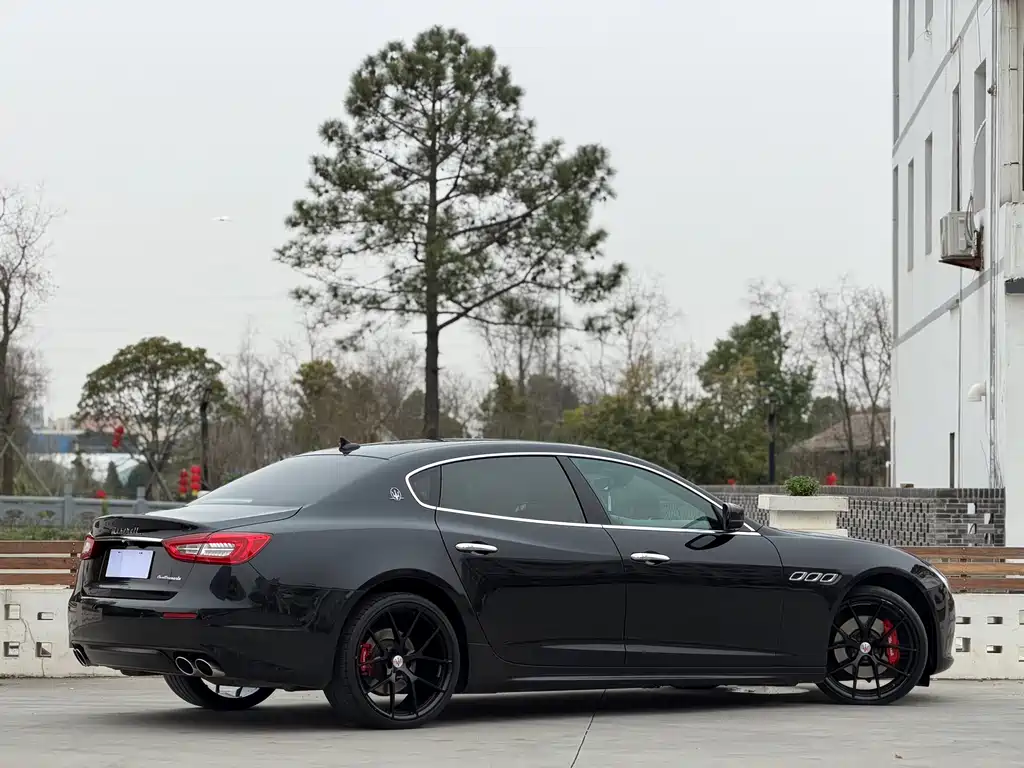 Quattroporte 3.0 T Standard