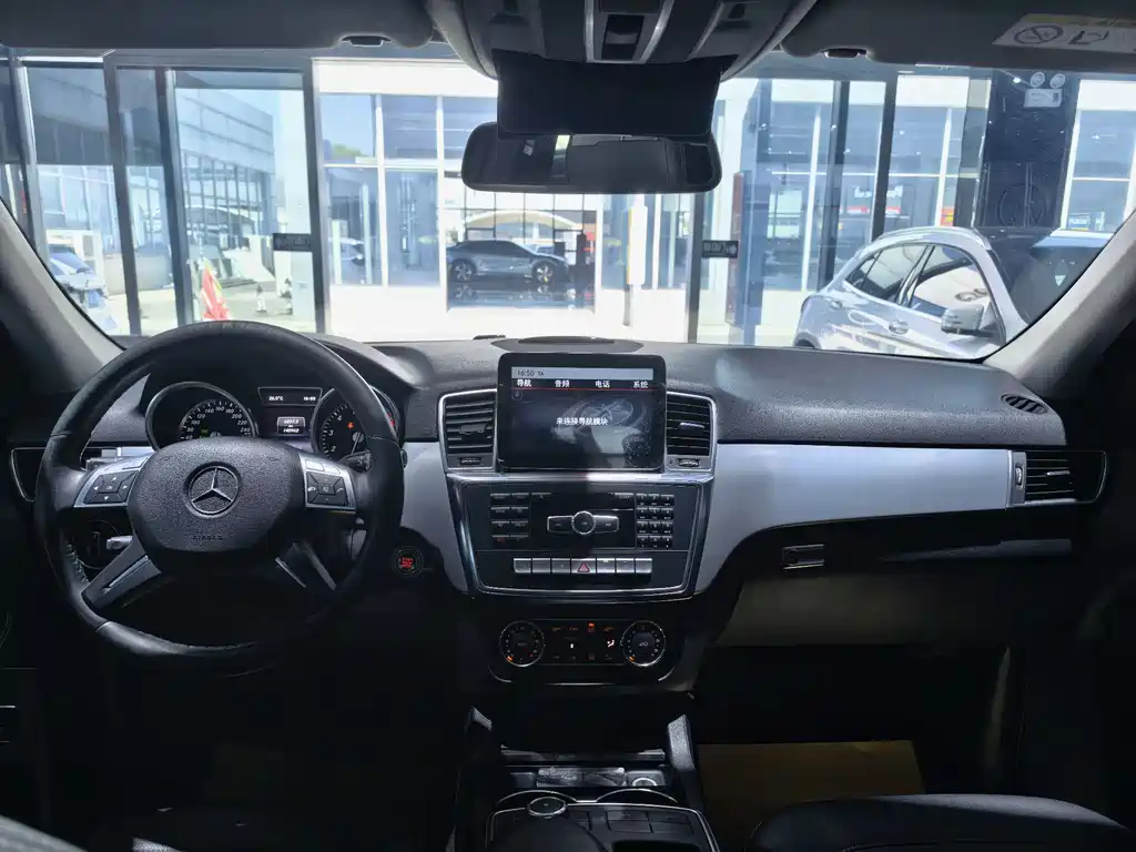 Mercedes-Benz M-Class ML 320 4 MATIC