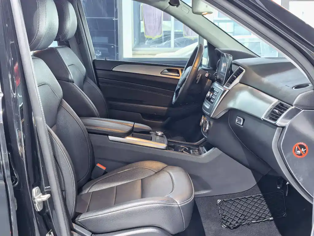 Mercedes-Benz M-Class ML 320 4 MATIC