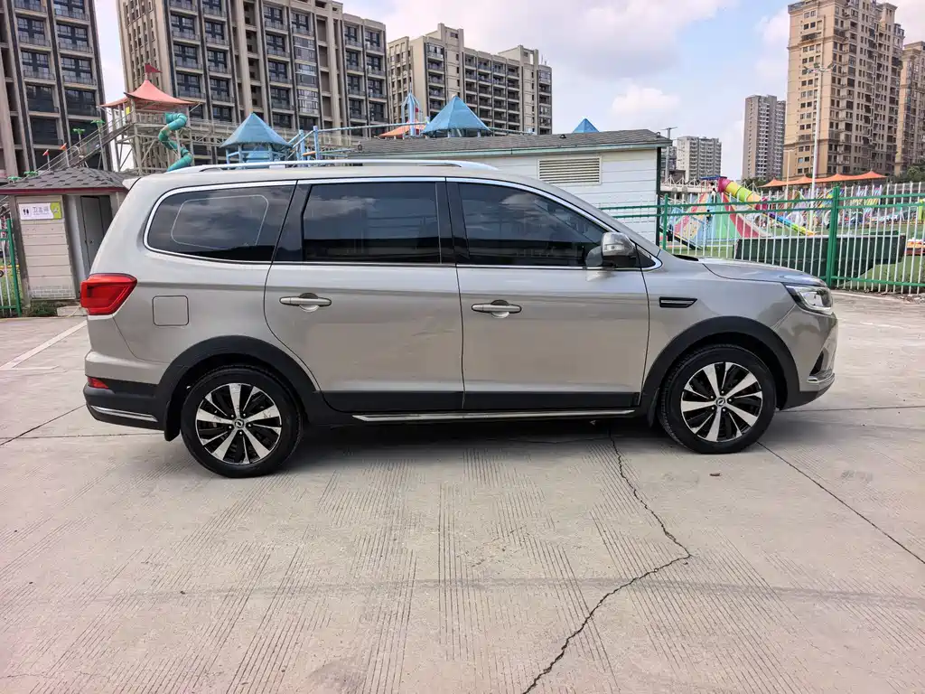 Jingyi X6 Power Enjoyment Series 1.5 T CVT Premium