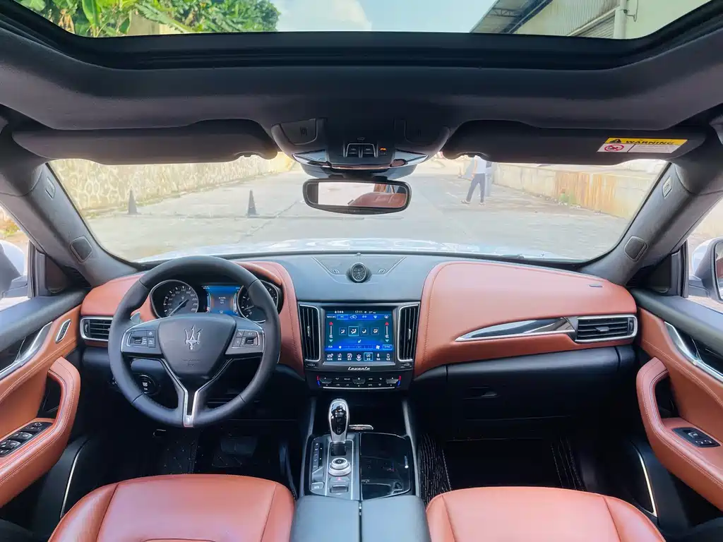 Levante 3.0 T Standard