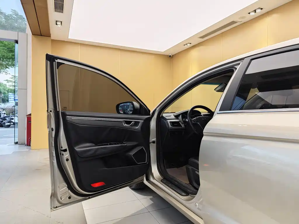 Emgrand GL 1.4 T DCT Elite Connected
