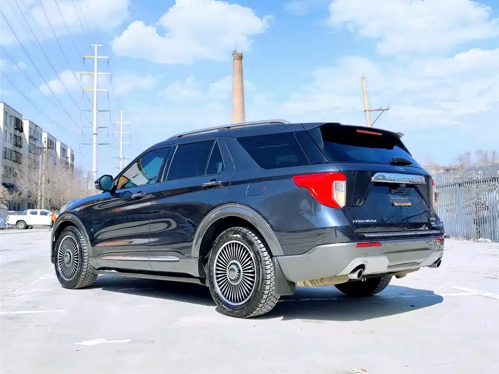 Explorer EcoBoost 285 4 WD Platinum 7-seat
