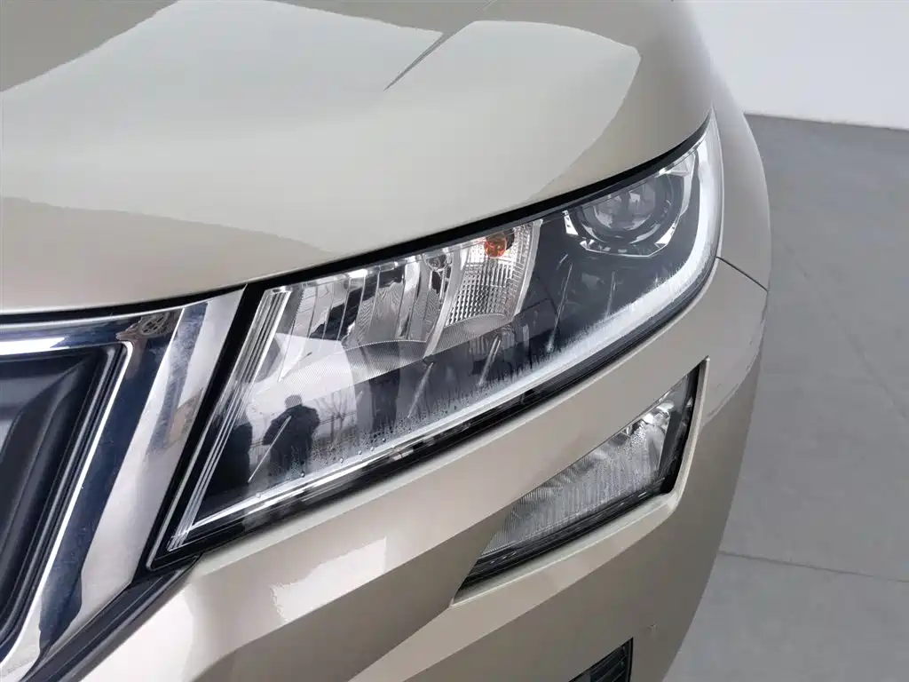 Kodiaq 柯迪亚克 2019款 TSI330 5座两驱标准版 国VI