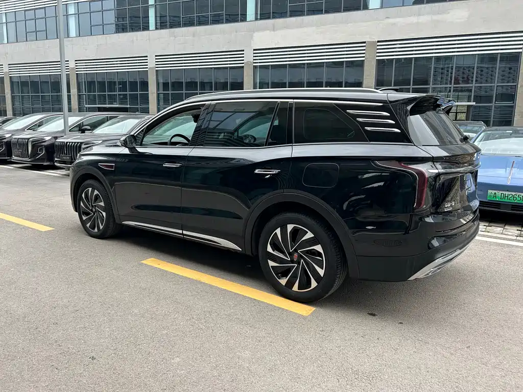 Hongqi HS7 PHEV 2.0 T PHEV 4 WD Flagship Smooth 6-seat