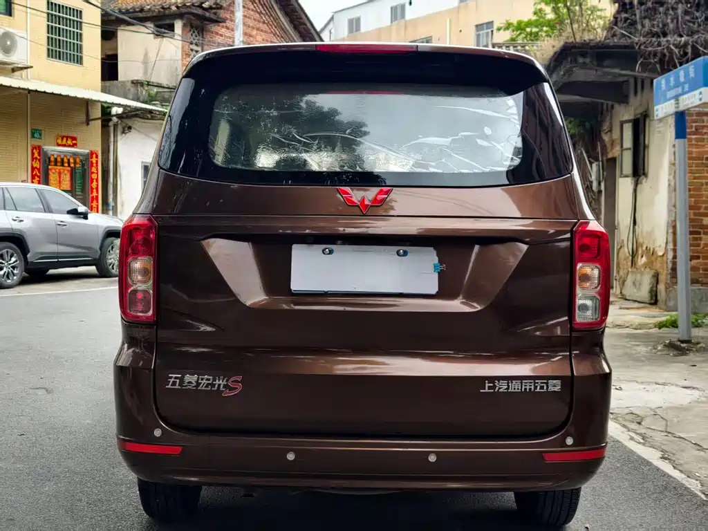 Wuling Hongguang 1.5 L S Standard CN-VI LAR