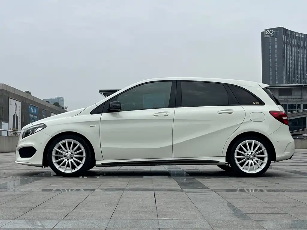 Mercedes-Benz B-Class B 200 Fashion