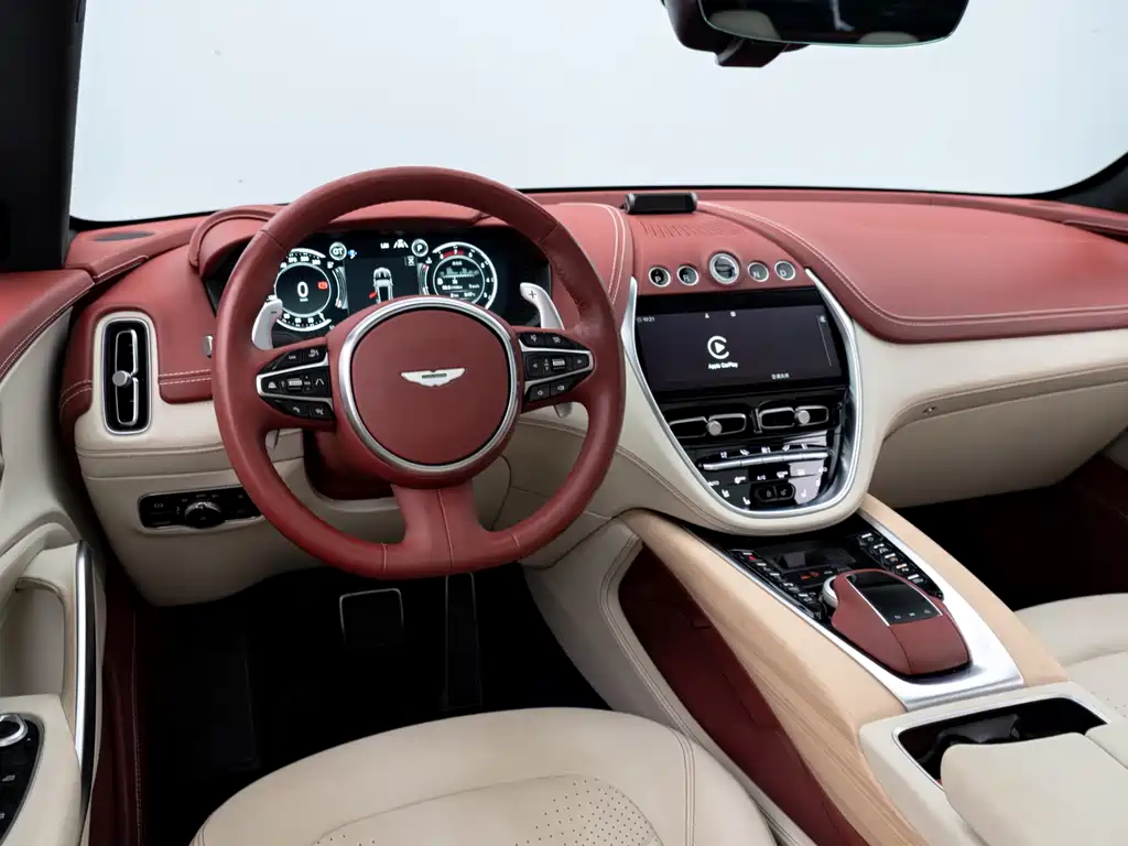 Aston Martin DBX 3.0 T STRAIGHT-SIX
