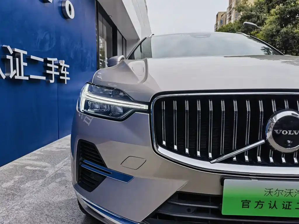 Volvo XC60 PHEV T8 PHEV Long Range 4 WD Smart Vision Luxury