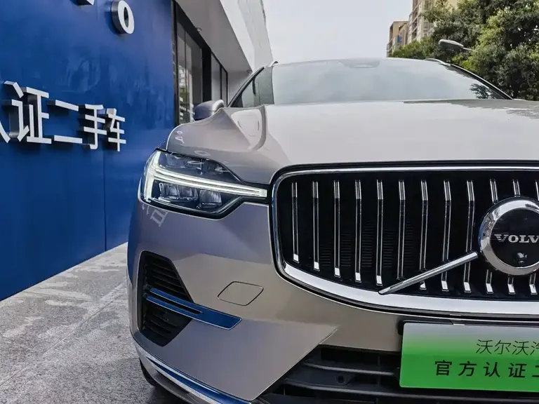 Volvo XC60 PHEV T8 PHEV Long Range 4 WD Smart Vision Luxury