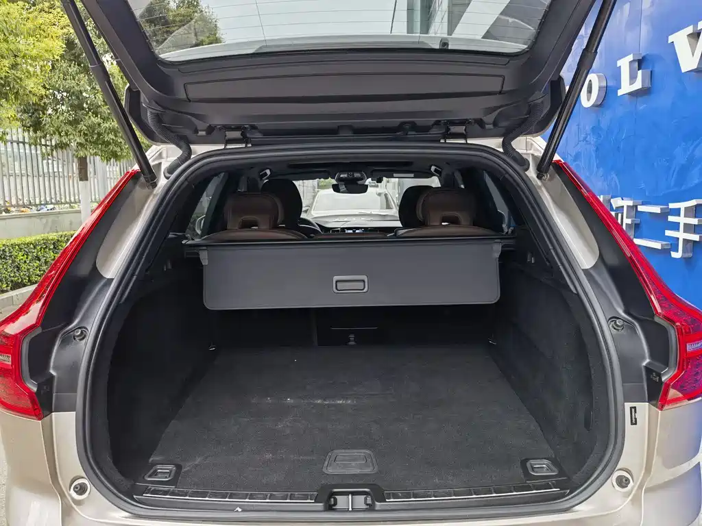 Volvo XC60 PHEV T8 PHEV Long Range 4 WD Smart Vision Luxury