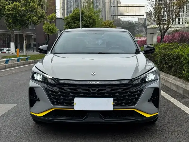 Dongfeng Yixuan Mach 1.5 T Auto Hunt Knight