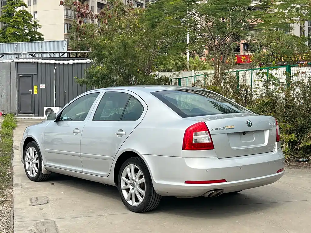 Octavia 明锐 2010款 2.0 TSI RS