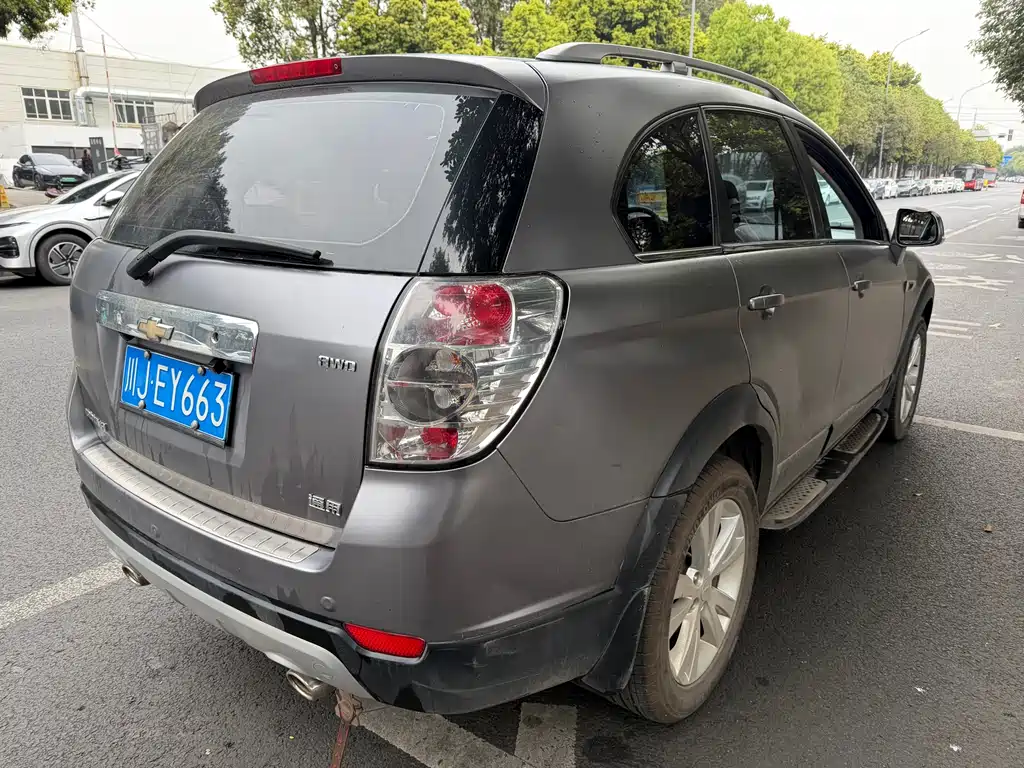 Captiva 2.4 L 4 WD Flagship 7-seat