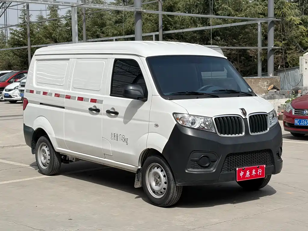Xiaohaishi X30 小海狮X30 2024款 1.5 L 财富型厢货 2/5座 前置空调