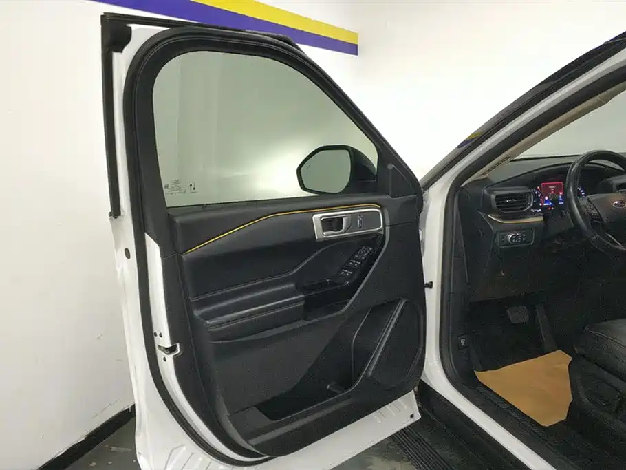 Explorer EcoBoost 285 RWD Style 7-seat