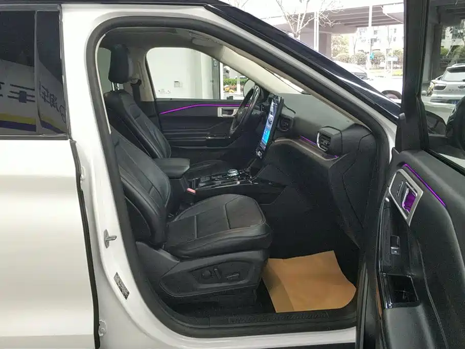 Explorer EcoBoost 285 RWD Style 7-seat