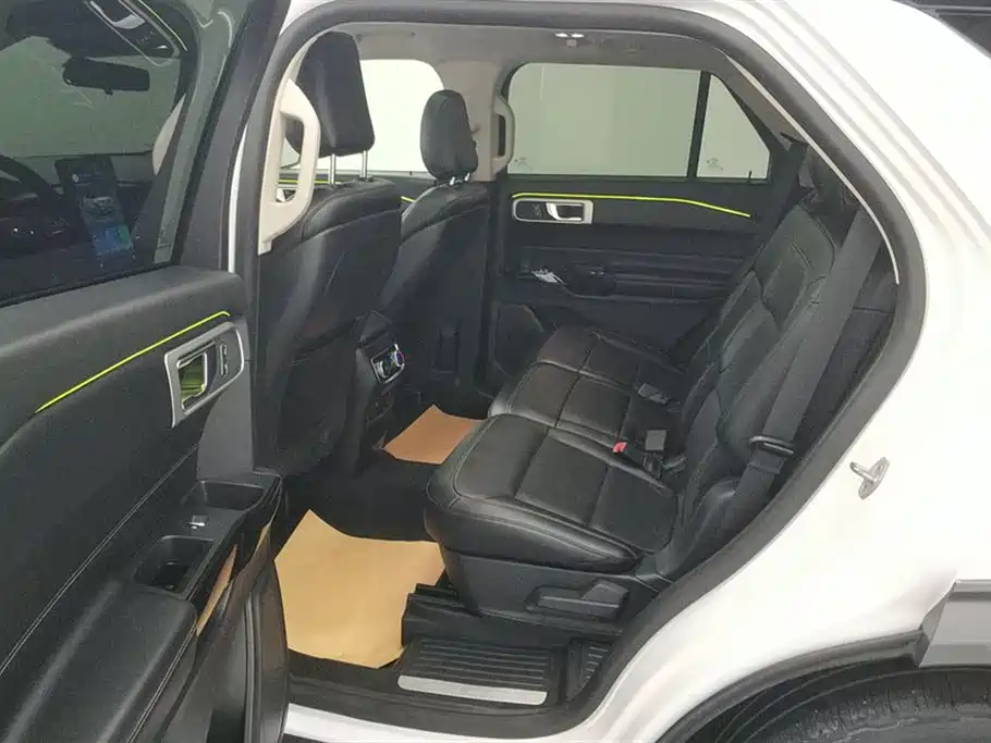 Explorer EcoBoost 285 RWD Style 7-seat