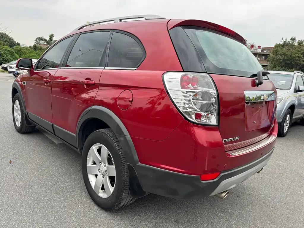 Captiva 2.4 L 2 WD City 7-seat
