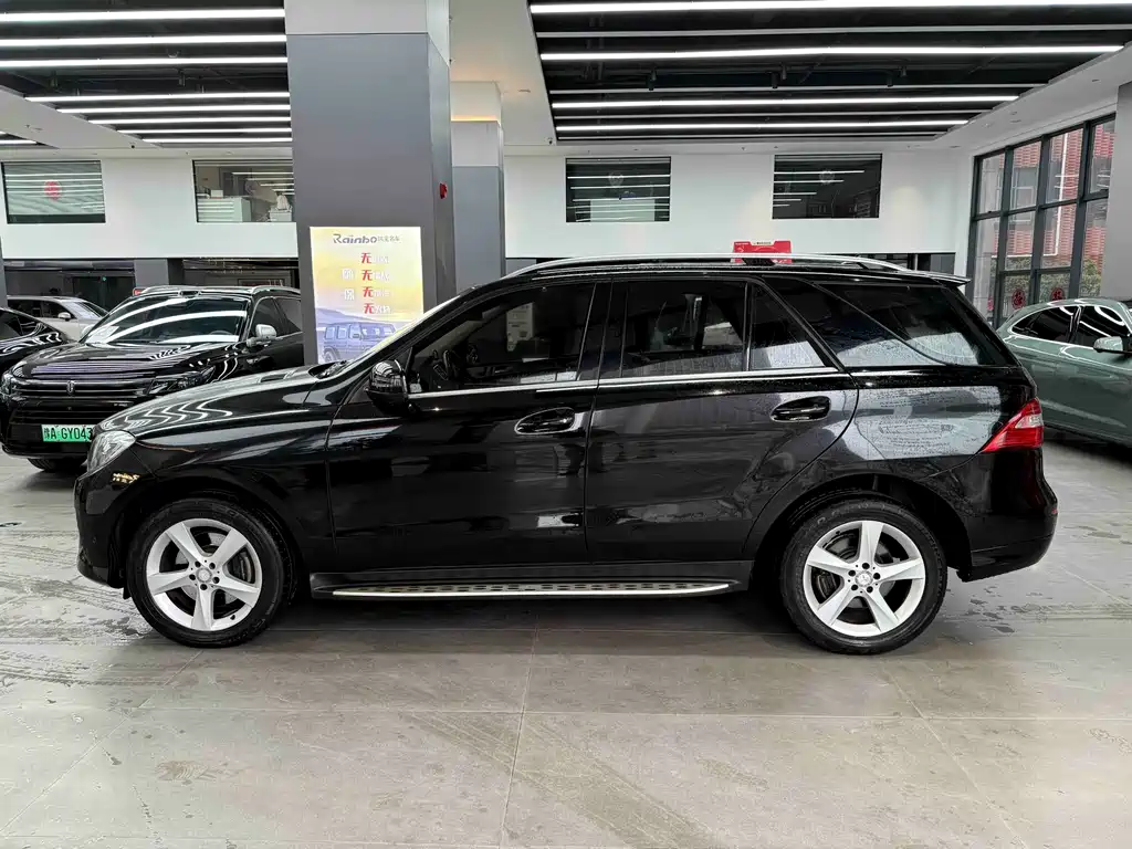 Mercedes-Benz M-Class ML 320 4 MATIC