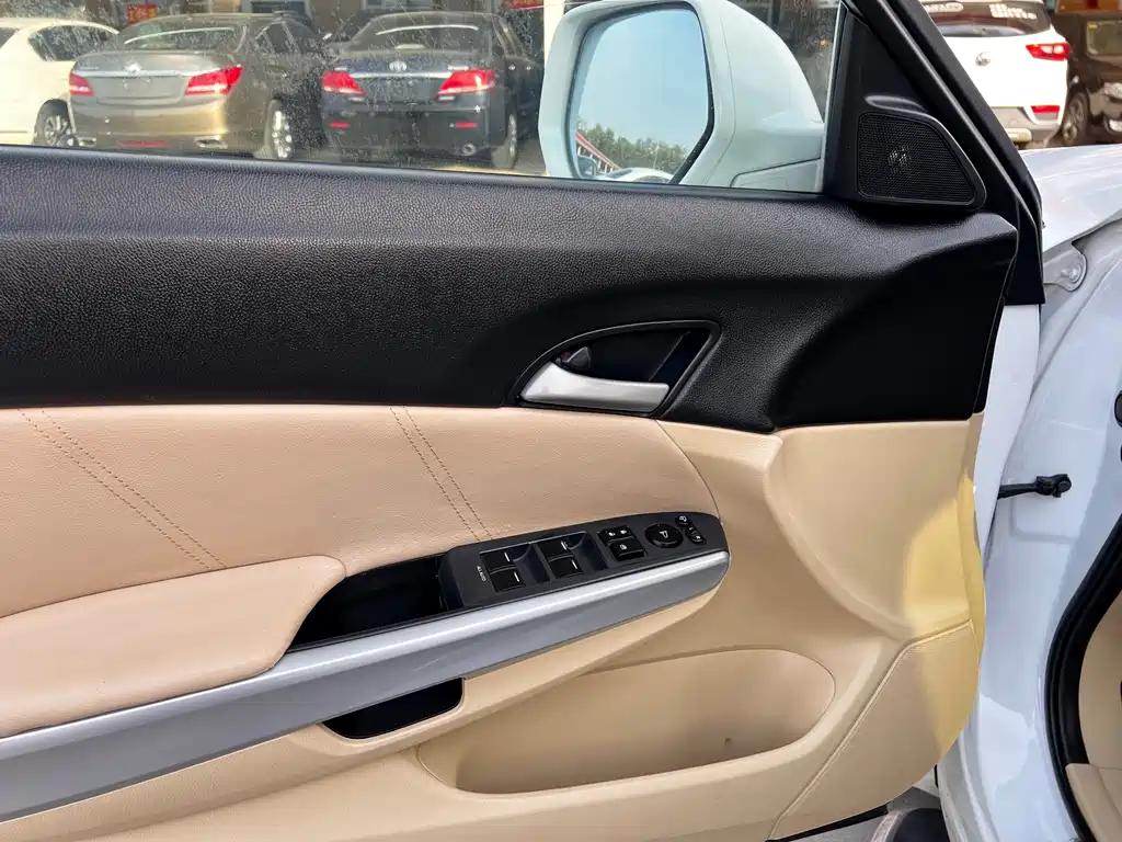 Crosstour 2.4 L Luxury