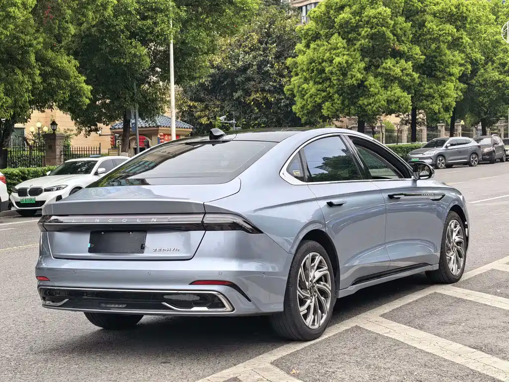 Lincoln Z i Cool Graceful