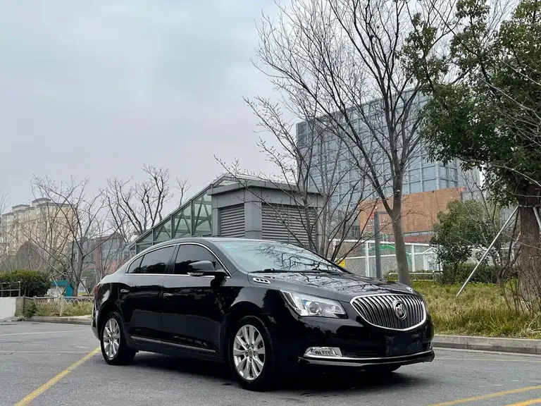 Buick LaCrosse 2.4 L SIDI Leading Comfort