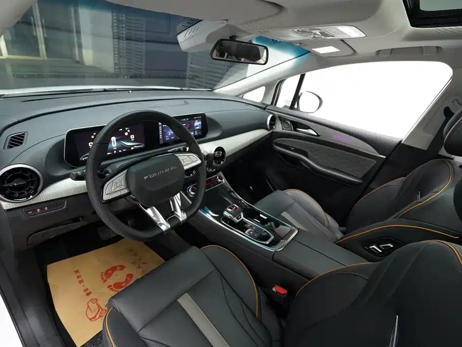 Fengxing Yacht 1.5 T DCT