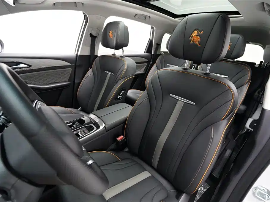 Fengxing Yacht 1.5 T DCT