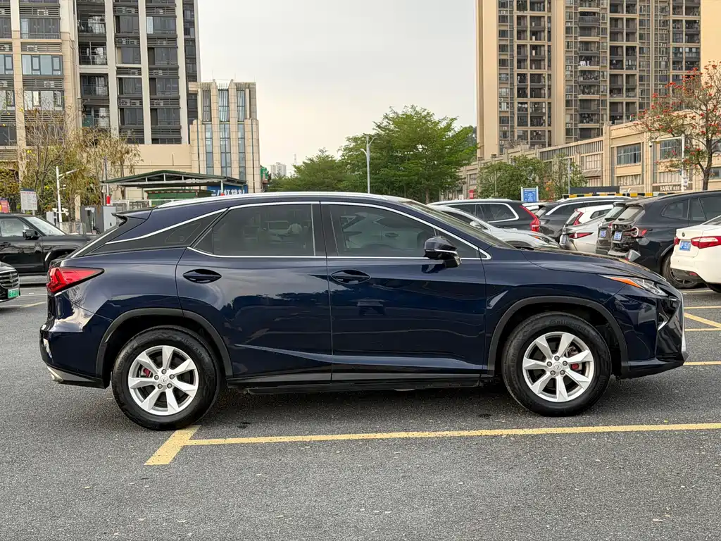 Lexus RX 雷克萨斯RX 2016款 300 两驱精英版 国VI
