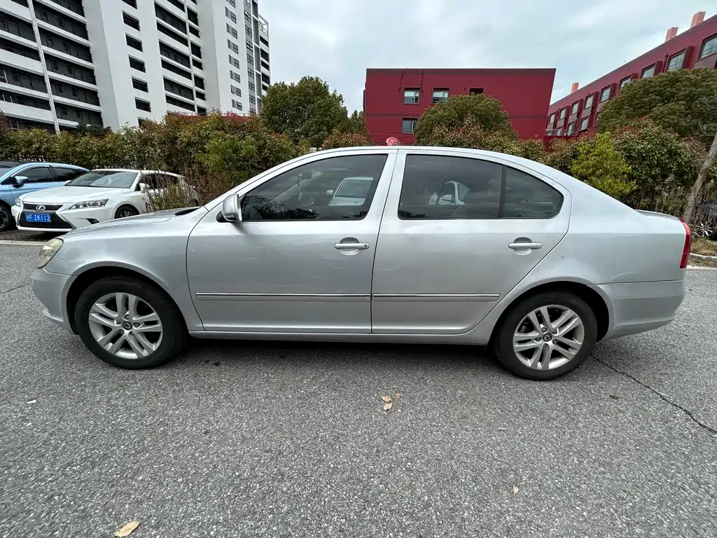 Octavia 1.4 TSI DSG Elegant