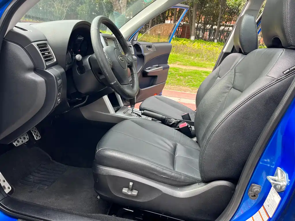 Forester Classic 2.5 XS Auto Sport Navigation
