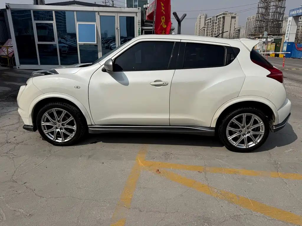 Infiniti ESQ 英菲尼迪ESQ 2014款 1.6 L 率臻版