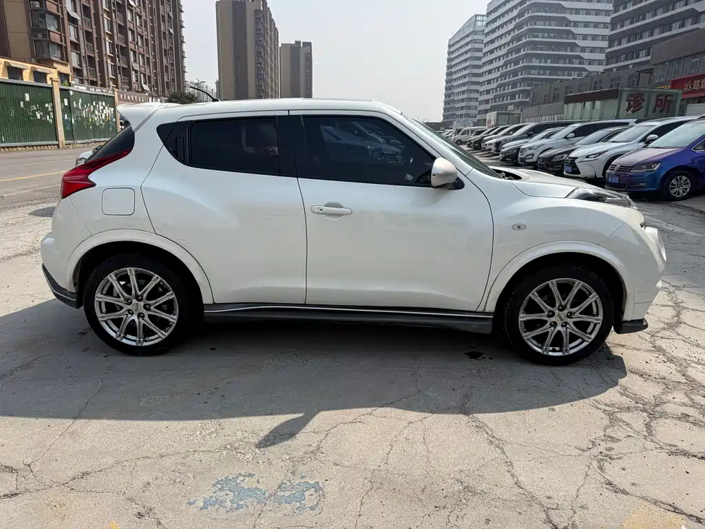 Infiniti ESQ 英菲尼迪ESQ 2014款 1.6 L 率臻版
