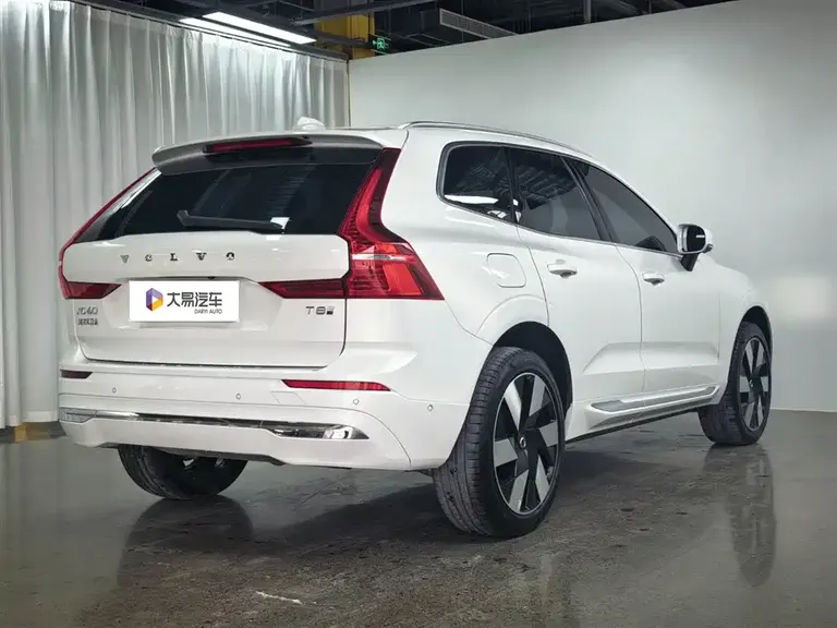 Volvo XC60 PHEV PHEV Hybrid Long Range 4 WD Smart Vision Luxury
