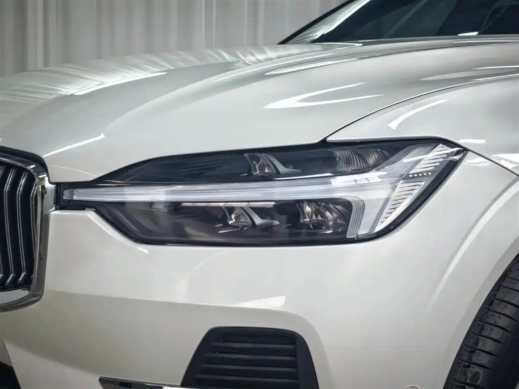 Volvo XC60 PHEV PHEV Hybrid Long Range 4 WD Smart Vision Luxury