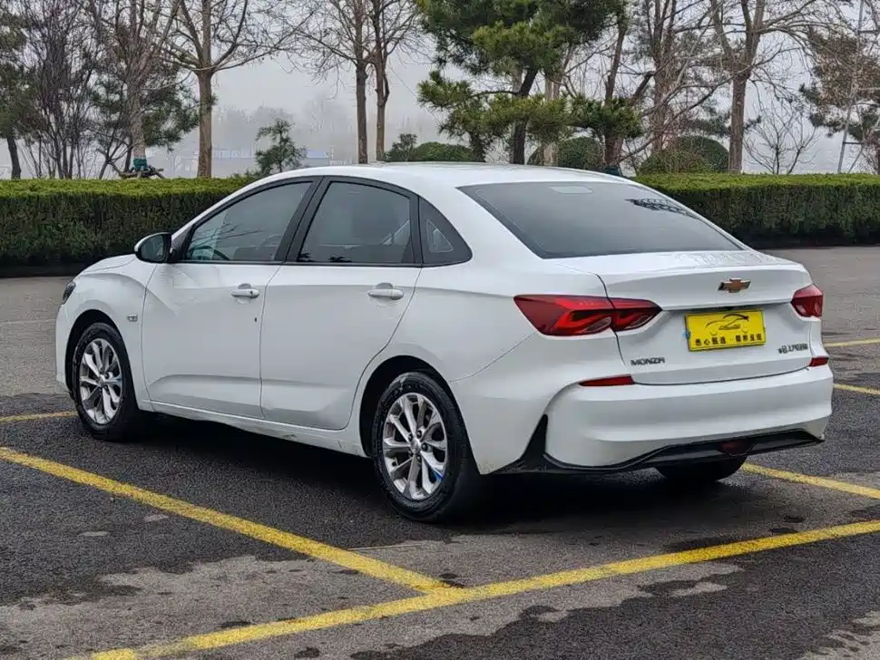 Monza 1.5 L DCT Pleasure