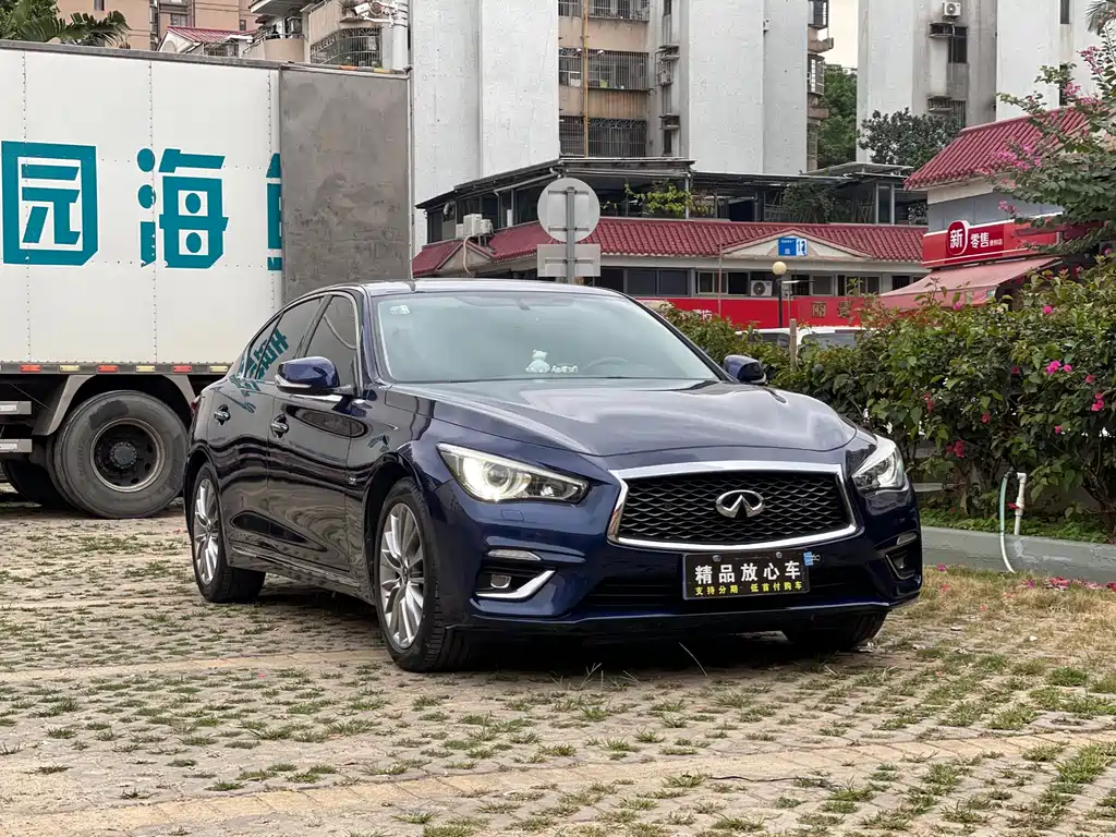 Infiniti Q50 L 2.0 T Comfort Enjoyment CN-V