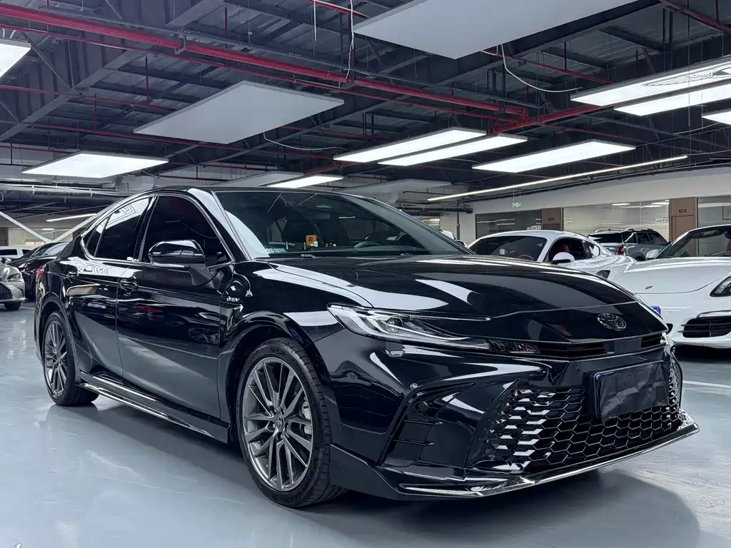 Camry Dual Engine 2.0 HS Sport