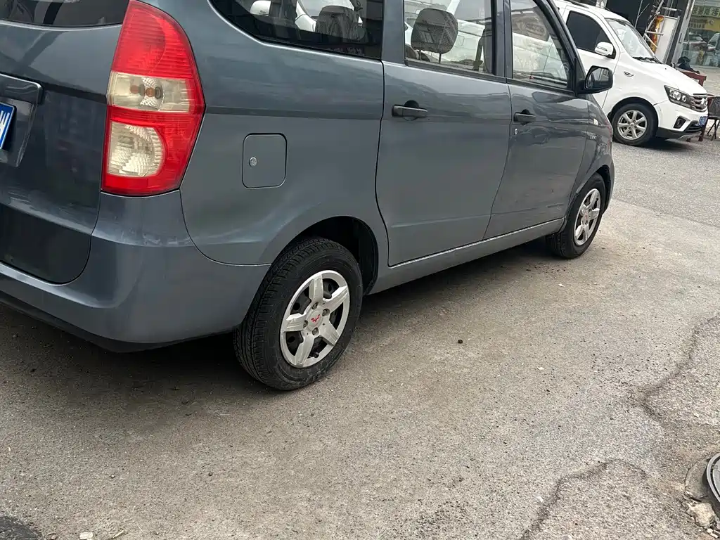 Wuling Hongguang 1.5 L Basic