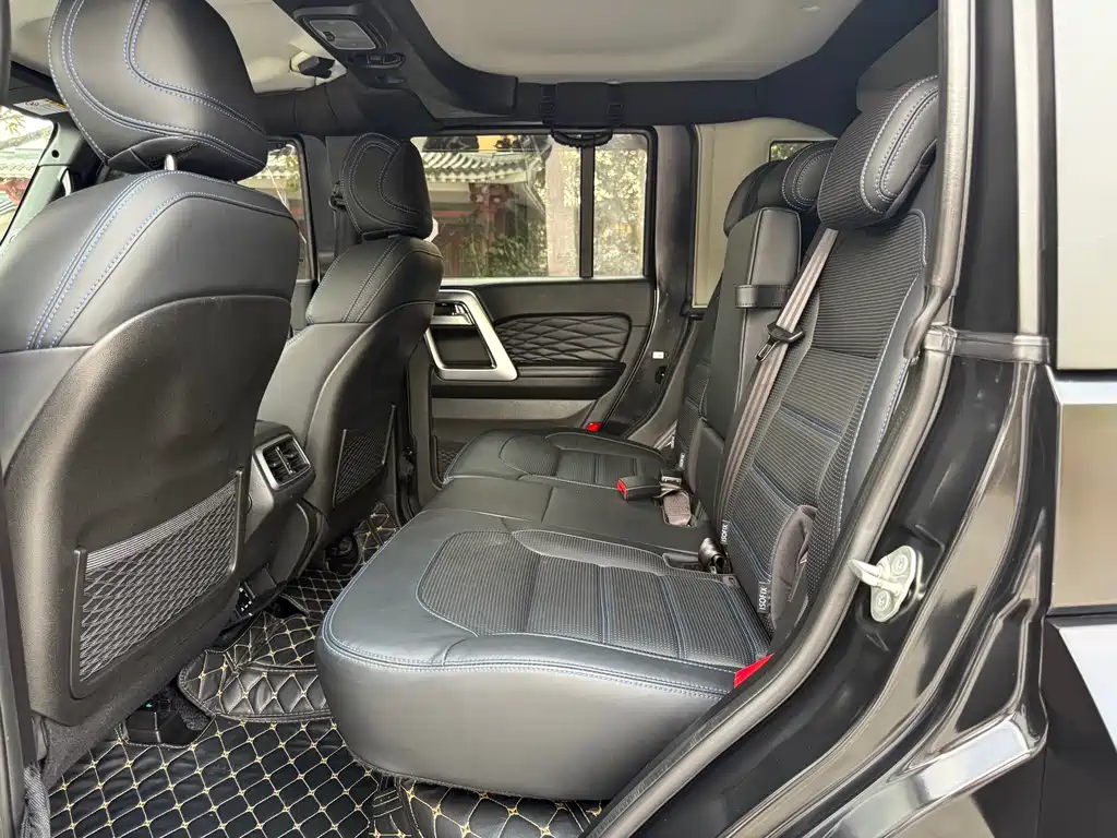BAIC BJ40 2.0 D Auto 4 WD Blade Hero Swordsman (Front/Rear E-Lock)