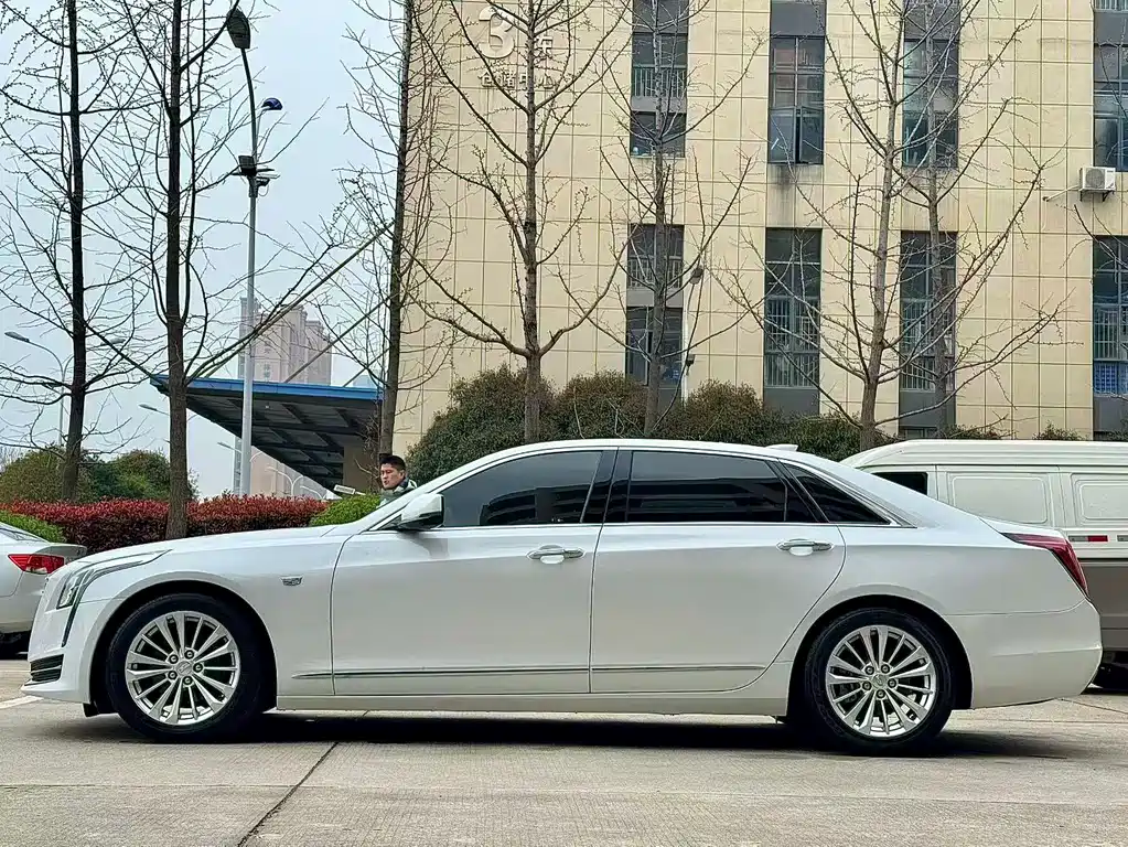 Cadillac CT6 28 T Luxury