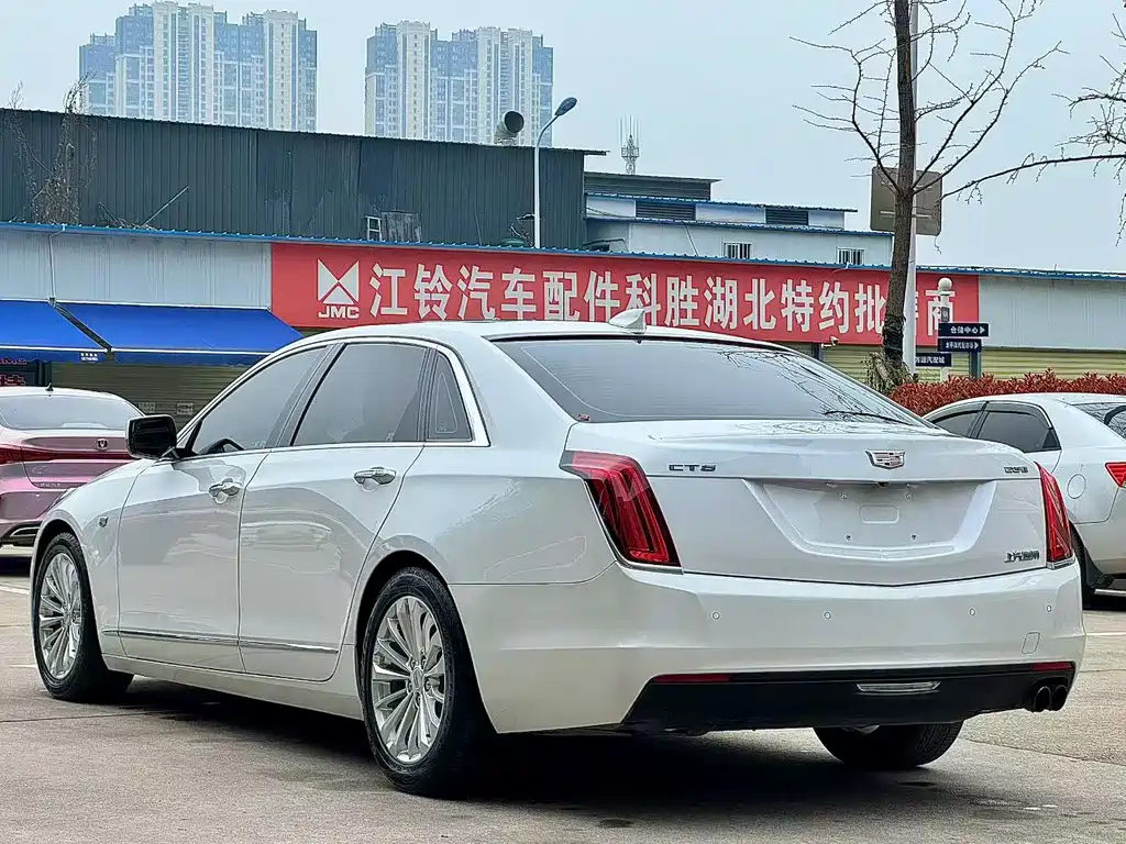 Cadillac CT6 28 T Luxury